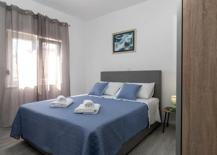 Ante & Sime 特罗吉尔