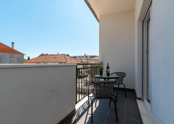 Ante & Sime 特罗吉尔